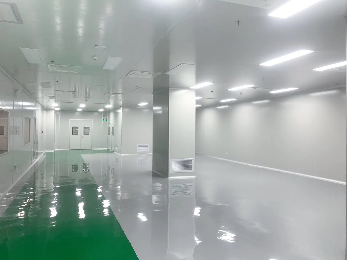 廣東冠昱建設(shè)工程有限公司,佛山冠昱空調(diào)設(shè)備,專(zhuān)業(yè)生產(chǎn)佛山格力中央空調(diào),中央空調(diào)安裝維修保養(yǎng)熱水工程,佛山潔凈空調(diào)